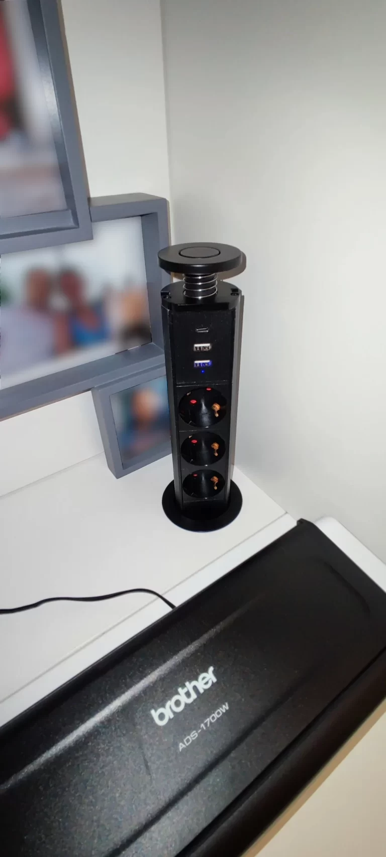 Installation d&rsquo;un bloc prises escamotable